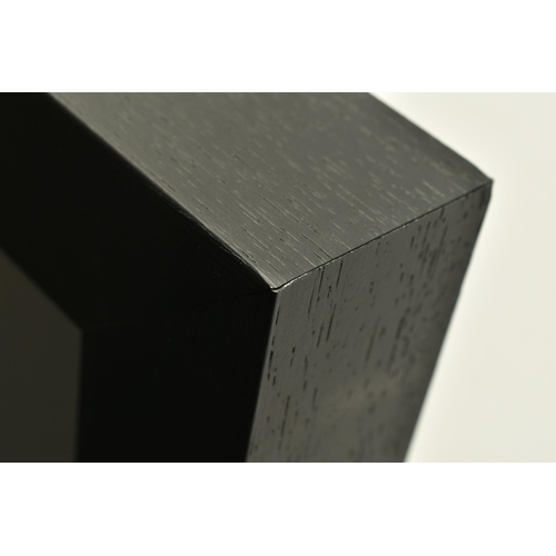 336 - DANIEL MERNAGH (BRITISH CONTEMPORARY) 'MODERN MUSE', a signed limited edition print on paper, depict... 