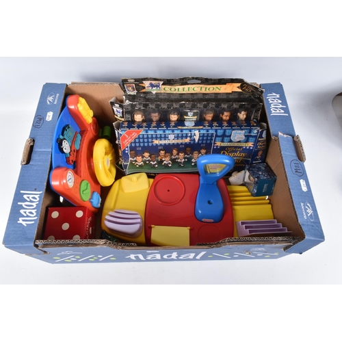 25 - A QUANTITY OF ASSORTED MODERN TOYS AND DOLLS, to include battery operated Numatic 'Hetty' toy vacuum... 