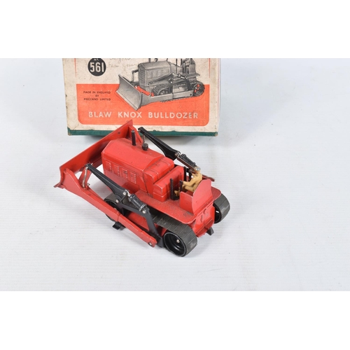 27 - FOUR MECCANO DINKY SUPERTOYS MODEL DIE-CAST VEHICLES, the first a Blaw Knox Bulldozer no.561, red in... 