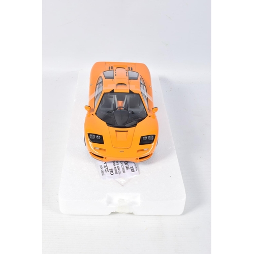 3 - A BOXED MINICHAMPS MCLAREN F1 ROAD CAR 1994 1:18 MODEL VEHICLE, numbered 530 133421, painted orange,... 