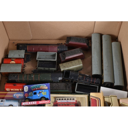 30 - A COLLECTION OF MAINLY BOXED MODERN DIECAST VEHICLES, to include Lledo 'Days Gone', including boxed ... 