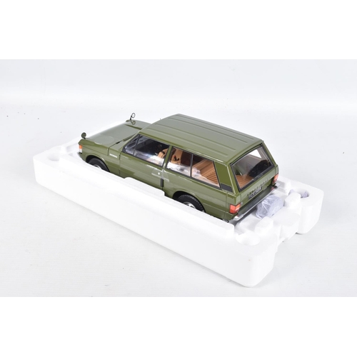 36 - A BOXED ALMOST REAL LAND ROVER RANGE ROVER 1970 SCALE 1:18 MODEL VEHICLE, numbered 810105, painted g... 