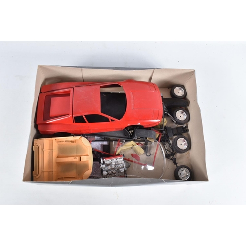 77 - A BOXED REVELL 1:12 SCALE  FERRARI TESTAROSSA UNBUILT MODEL VEHICLE, numbered 07447, contents unchec... 