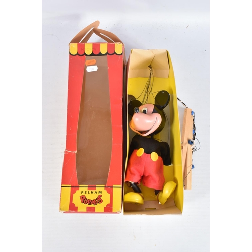 84 - A QUANTITY OF BOXED WALT DISNEY CHARACTER PELHAM PUPPETS, boxed Donald Duck and boxed Mickey Mouse, ... 