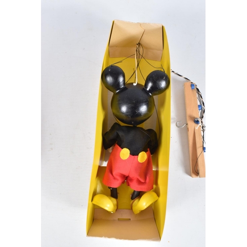 84 - A QUANTITY OF BOXED WALT DISNEY CHARACTER PELHAM PUPPETS, boxed Donald Duck and boxed Mickey Mouse, ... 