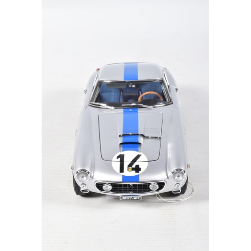 119 - A BOXED CMC FERRARI 250 GT BERLINETTA PASSO CORTO (SWB) COMPETIZIONE LE MANS (1961) 1:18 MODEL VEHIC... 