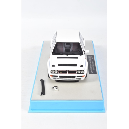 124 - A BOXED LIMITED EDITION LS COLLECTIBLES LANCIA DELTA EVO MARTINI 5 1993 1:18 MODEL VEHICLE, numbered... 