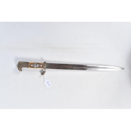 248 - A GERMAN THIRD REICH EAGLE HEAD POLICE BAYONET, this is in good condition and the handle is made fro... 