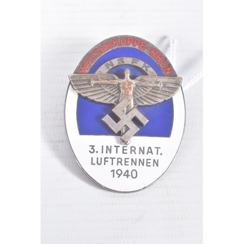 252 - A THIRD REICH GERMAN LUFTWAFFE FLYERS CORPS BADGE, the front features an eagle, Swastika and 3.INTER... 