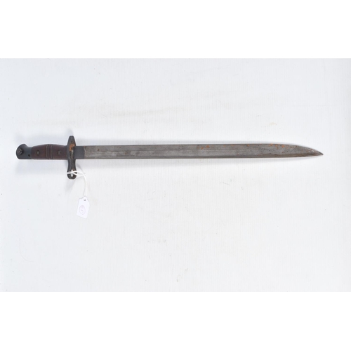 287 - A WWI UNITED STATES 1917 REMINGTON BAYONET, this has a ribbed wooden grip and the blade has clear ma... 