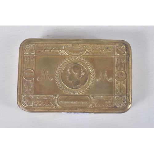 323 - A WWI PRINCESS AMRY TIN, the lid opens and closes well, it has no splits and only age related wear, ... 