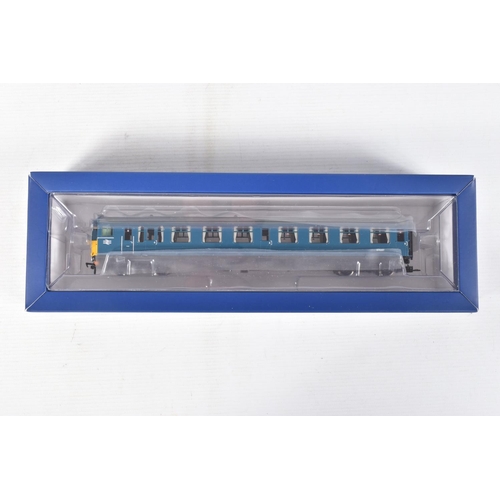 186 - A BOXED BACHMANN OO GAUGE CLASS 4TC FOUR CAR E.M.U. SET, No.32-644Z, Kernow Model Rail Centre Exclus... 