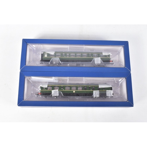 188 - A BOXED BACHMANN OO GAUGE DERBY LIGHTWEIGHT TWO CAR D.M.U. SET, No.32-516A, B.R. Green with Speed wh... 