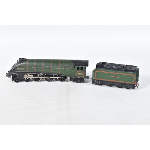 199 - A BOXED HORNBY DUBLO A4 CLASS LOCOMOTIVE 'Silver King' No.60016 (EDL11), converted for two rail oper... 