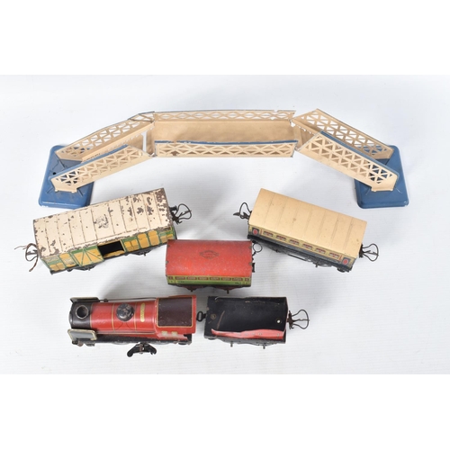 205 - A QUANTITY OF UNBOXED AND ASSORTED O GAUGE FRENCH HORNBY MODEL RAILWAY ITEMS, to include clockwork 0... 