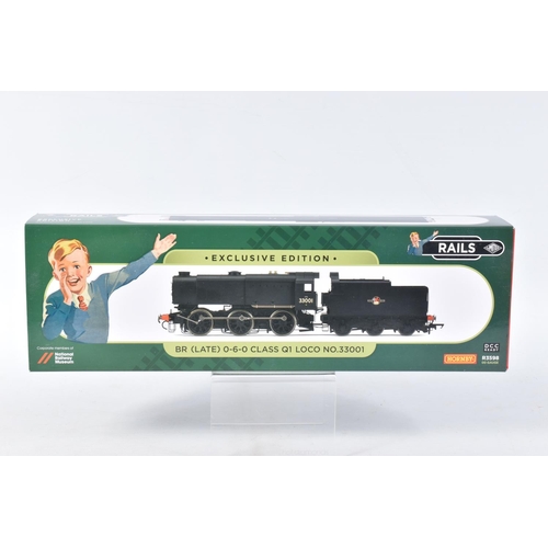 230 - A BOXED HORNBY RAILWAYS OO GAUGE CLASS Q1 LOCOMOTIVE AND TENDER, No.33001, B.R. black livery (R3598)... 