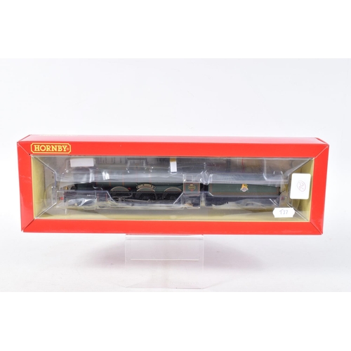 232 - A BOXED HORNBY RAILWAYS OO GAUGE NATIONAL RAILWAY MUSEUM SPECIAL EDITION KING CLASS LOCOMOTIVE AND T... 