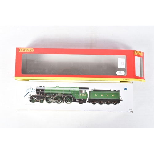 238 - A BOXED HORNBY RAILWAYS OO GAUGE  CLASS A1 LOCOMOTIVE AND TENDER, 'Flying Fox' No.4475, L.N.e.r. gre... 