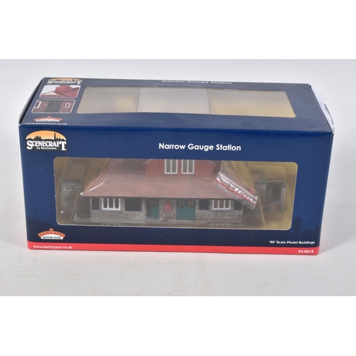 243 - A QUANTITY OF BOXED BACHMANN OO GAUGE LINESIDE BUILDINGS AND ACCESSORIES, to include a March Station... 