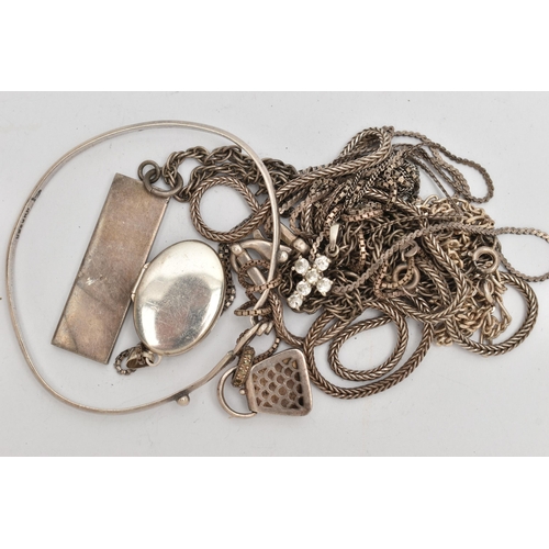 112 - AN ASSORTMENT OF SILVER AND WHITE METAL JEWELLERY, to include a silver ingot pendant, a silver figar... 