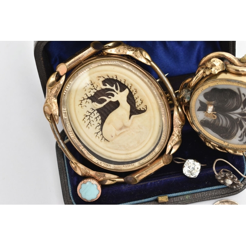 114 - AN ASSORTMENT OF EARLY 20TH CENTURY JEWELLERY ITEMS, to include two rolled gold mourning brooches, a... 