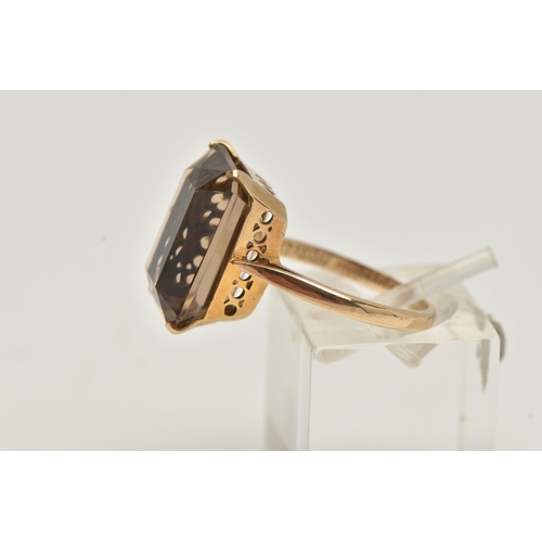 83 - A 9CT GOLD DRESS RING, rectangular cut smoky quartz, prong set in yellow gold, hallmarked 9ct Edinbu... 