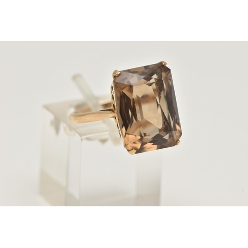 83 - A 9CT GOLD DRESS RING, rectangular cut smoky quartz, prong set in yellow gold, hallmarked 9ct Edinbu... 