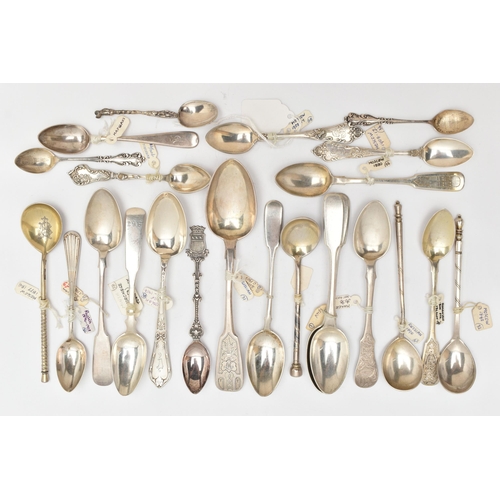 181 - A BAG OF LATE 19TH AND 20TH CENTURY RUSSIAN SILVER AND WHITE METAL SPOONS, various patterns and desi... 