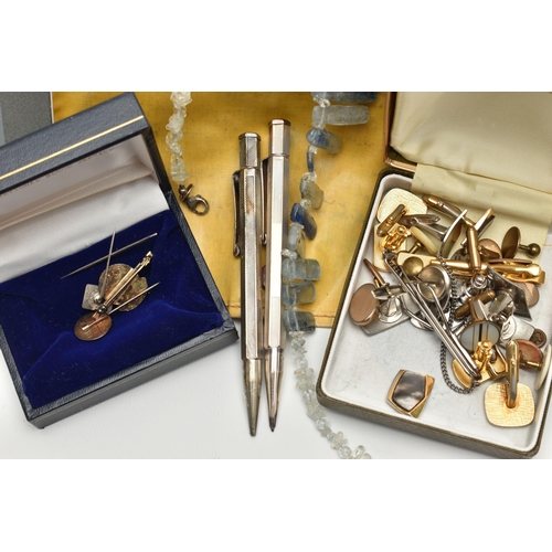 186 - A TRAVEL CASE WITH ITEMS, to include two silver 'Walker & Hall' propelling pencils, each hallmarked ... 