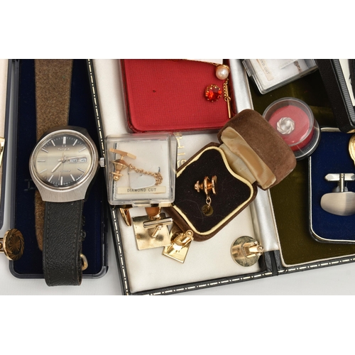 199 - A BOX OF ASSORTED SILVER JEWELLERY AND WATCHES, to include a silver ingot, hallmarked Birmingham, su... 