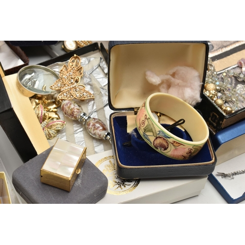 215 - A BOX OF ASSORTED COSTUME JEWELLERY, to include a long single strand 'Majorica' imitation pearl neck... 