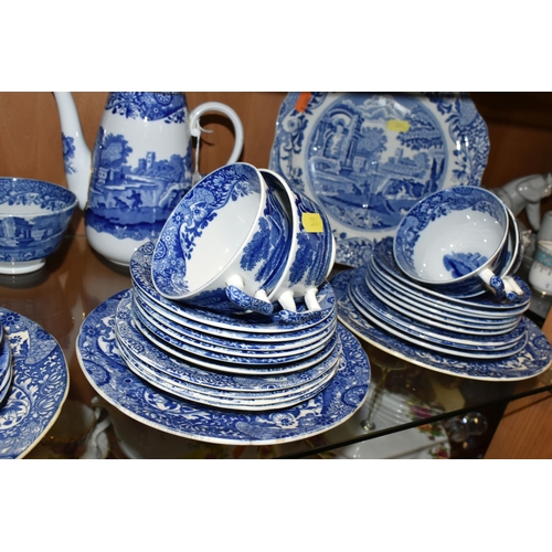 384 - A QUANTITY OF COPELAND SPODE'S ITALIAN DESIGN TEAWARE, comprising a sandwich plate, coffee pot (regl... 