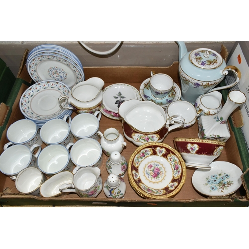 413 - TWO BOXES OF AYNSLEY AND ROYAL ALBERT TEA WARES AND A TABLE LAMP, to include Royal Albert 'Lady Hami... 