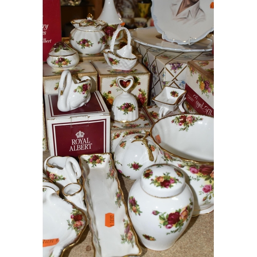 447 - A LARGE QUANTITY OF BOXED ROYAL ALBERT 'OLD COUNTRY ROSES' PATTERN GIFTWARE, comprising a wall clock... 