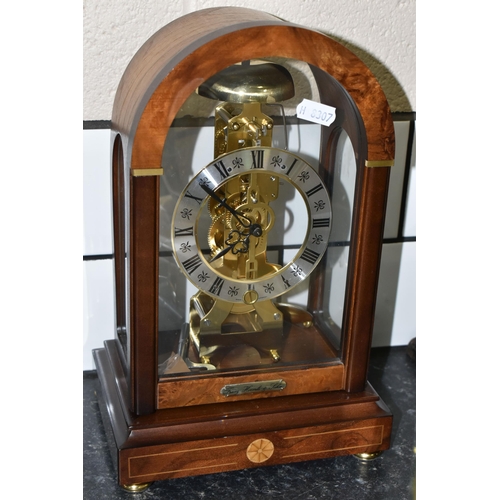 460 - TWO MANTEL CLOCKS, comprising a cream marble French made clock stamped Deposé 17092, height 23cm, a ... 