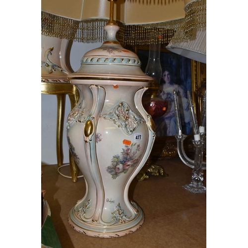 477 - A MODERN ITALIAN CERAMIC TABLE LAMP WITH MATCHING CERAMIC AND GILT WOOD STAND, TWO OTHER TABLE LAMPS... 