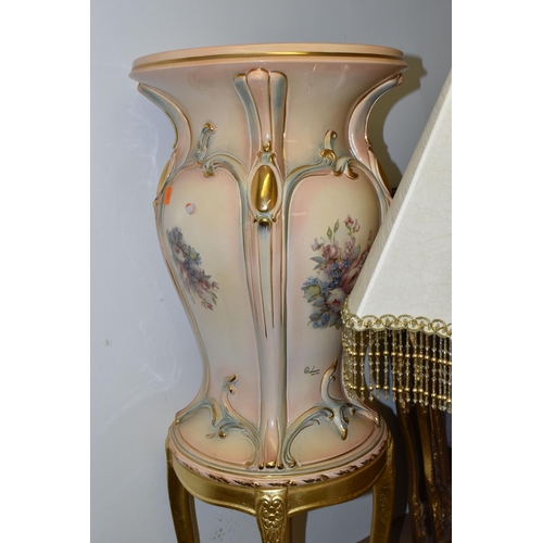 477 - A MODERN ITALIAN CERAMIC TABLE LAMP WITH MATCHING CERAMIC AND GILT WOOD STAND, TWO OTHER TABLE LAMPS... 