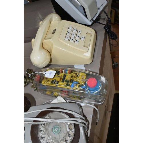 530 - A QUANTITY OF ASSORTED TELEPHONES, to include Southwestern Bell Pay Telephone, No.PP2110, with instr... 