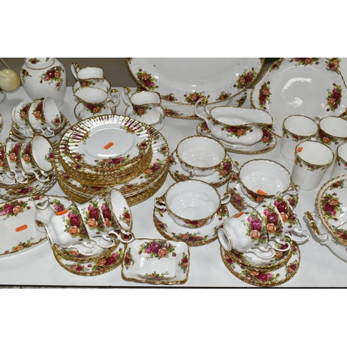 546 - A ROYAL ALBERT OLD COUNTRY ROSES COMPREHENSIVE DINNER SERVICE AND A SMALL QUANTITY OF MATCHING GIFTW... 