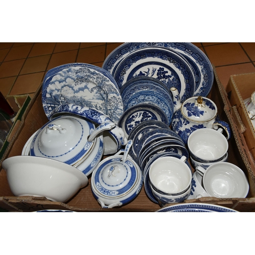 555 - FIVE BOXES OF KITHEN CERAMICS AND GLASSWARE, including a quantity of Willow pattern dinnerware and o... 