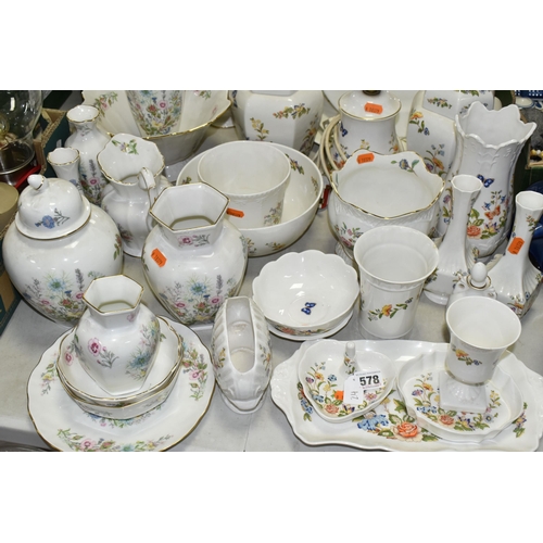 578 - A QUANTITY OF AYNSLEY 'WILD TUDOR' AND 'COTTAGE GARDEN' GIFTWARE, comprising a table lamp, a pair of... 