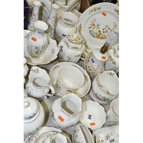 578 - A QUANTITY OF AYNSLEY 'WILD TUDOR' AND 'COTTAGE GARDEN' GIFTWARE, comprising a table lamp, a pair of... 