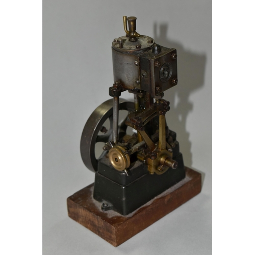 625 - A STUART TURNER VERTICAL SINGLE CYLINDER LIVE STEAM ENGINE, not tested, powering a single 7.5cm diam... 