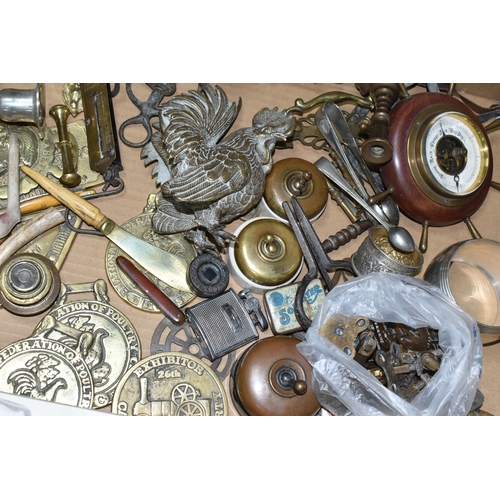 637 - A BOX OF BRASSWARE, ETC, including vintage light switches, replica horse brasses, brass weights, a v... 