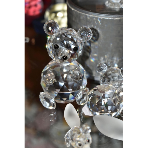 375 - A GROUP OF SWAROVSKI CRYSTAL 'WOODLAND FRIENDS' COLLECTION FIGURES, comprising boxed Large 010022 Ow... 