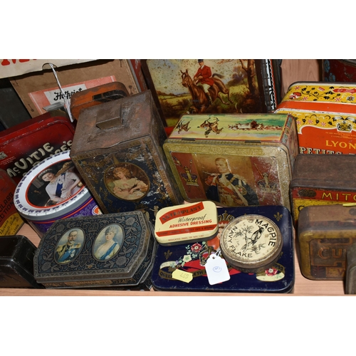 465 - A COLLECTION OF VINTAGE ADVERTISING TINS AND BOXES, assorted Tobacco, Biscuit and Toffee tins, examp... 