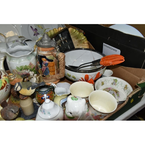 519 - THREE BOXES AND LOOSE CERAMICS AND SUNDRY ITEMS, to include a boxed set of six Royal Albert by Monog... 