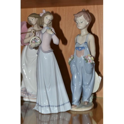 329 - SIX LLADRO COLLECTORS SOCIETY FIGURES, limited editions, comprising Pocket Full Of Wishes no 7650, s... 