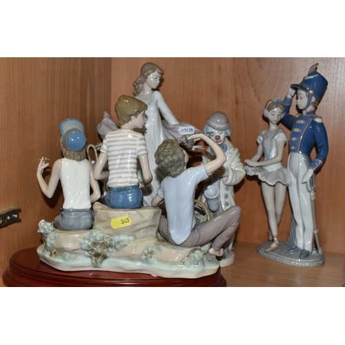 345 - FIVE LLADRO FIGURES / GROUPS, comprising Siamese Dancer, no. 5593, sculpted by Vincente Martinez, is... 