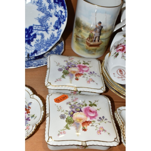 358 - A GROUP OF ROYAL CROWN DERBY TEA AND GIFTWARES AND A HAMMERSLEY JUG, including 'The Angler' tankard,... 